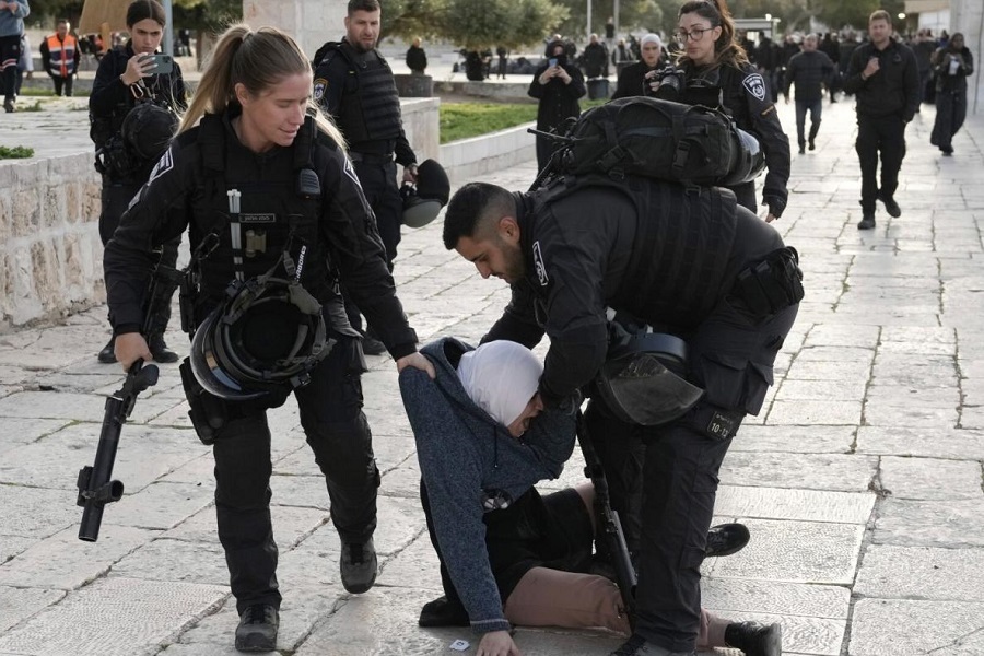 Israeli Forces Raid Al-Aqsa Mosque, Violently Remove Peaceful Worshippers