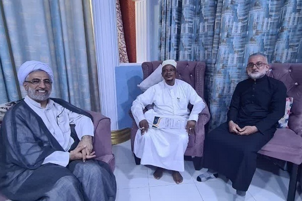 Hojat-ol-Islam Ali Taqavi and Mufti of Tanzania
