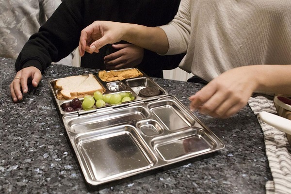 School cafeteria in US