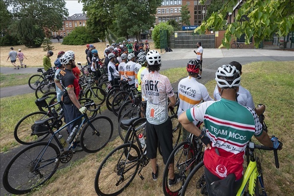 Muslim cyclists in UK