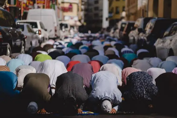 Muslims saying prayers