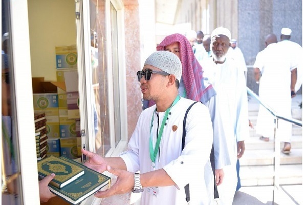 Hajj Pilgrims Visit Medina Quran Printing Complex
