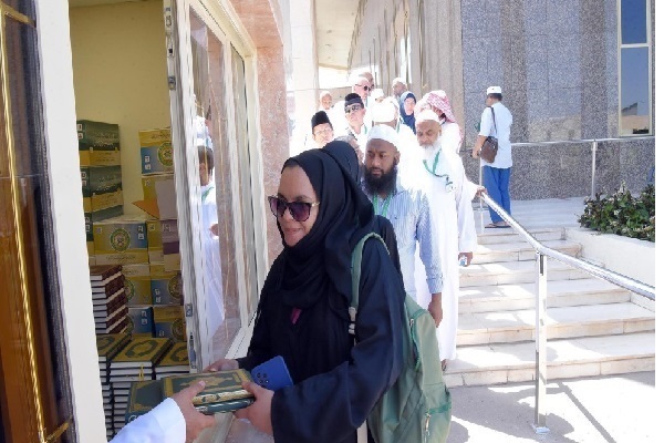 Hajj Pilgrims Visit Medina Quran Printing Complex