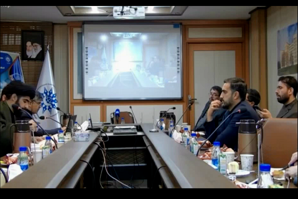 Seminar discusses confronting desecration of the Quran from the viewpoint of international law.