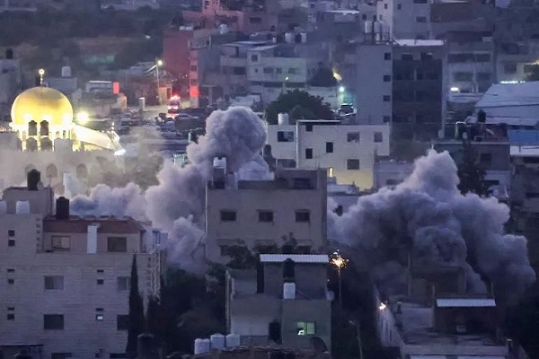 Israeli forces demolish Palestinian homes