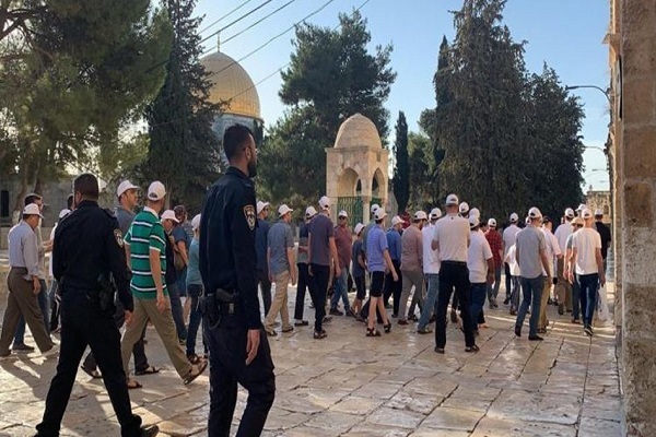 Israeli settlers storm Al-Aqsa Mosque