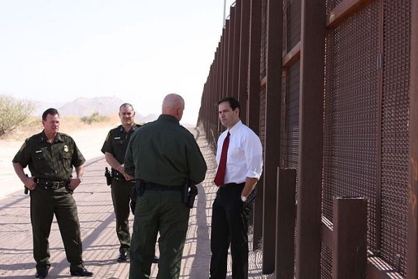 Police at US-Mexico border