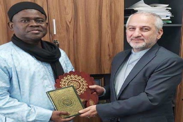 Iran’s Cultural Attaché in Senegal Ali Reza Vazin and Babacar Samb, head of the Dar-ol-Quran centers department at Senegal’s ministry of national education