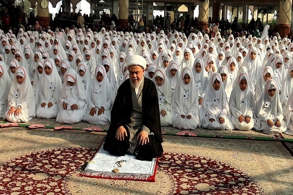 500 Pakistani Girls Take Part in Takleef Celebration  
