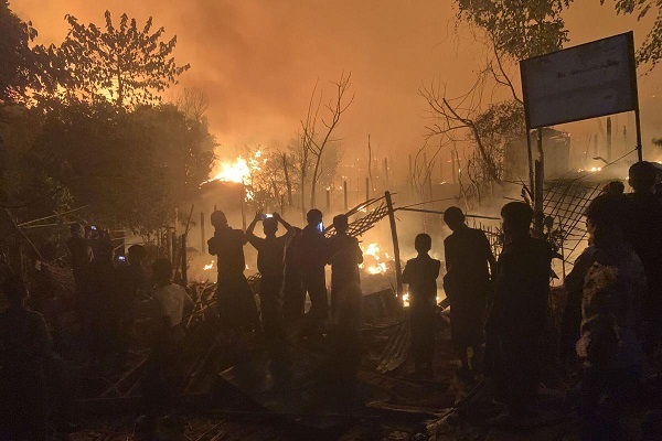A Fire Destroys More Than 1,000 Shelters in a Rohingya Refugee Camp