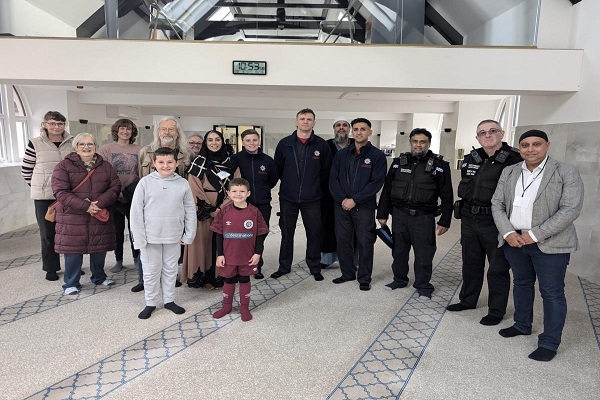 ‘Visit My Mosque’ Campaign in Blackburn Hailed A Success   