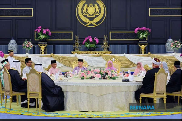 Malaysia King Honors Participants in Int’l Quran Contest  