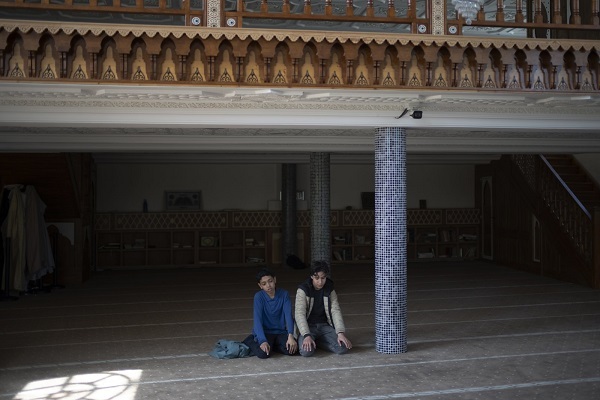 Governor Voices Support for Muslim Community after Suspected Arson in French Mosque