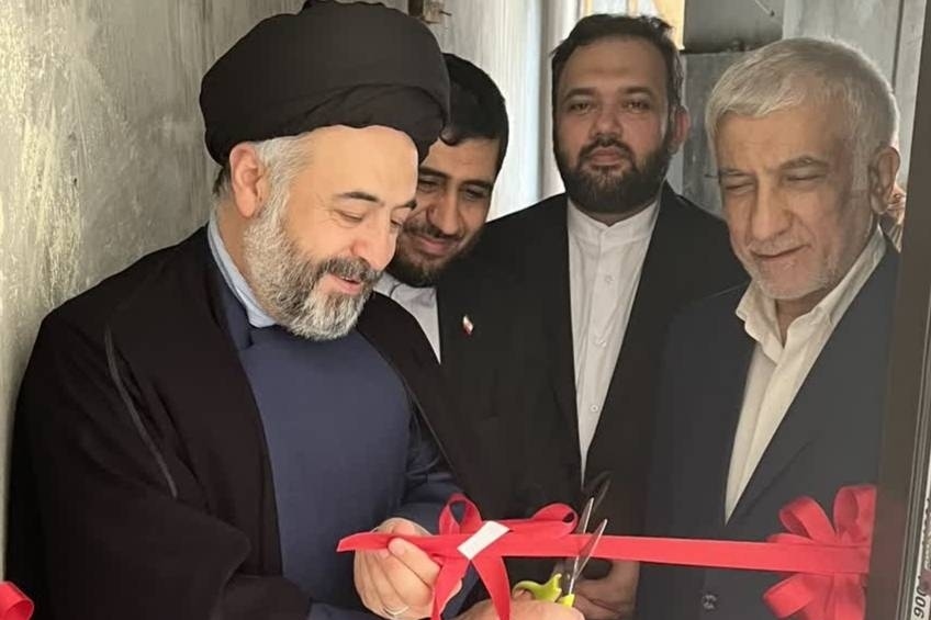 Head of the Islamic Culture and Relations Organization’s (ICRO) International Quran and Propagation Center Hojat-ol-Islam Seyed Mostafa Hosseini Neyshabouri inaugurates a Dar-ol-Quran center as part of the Risalatallah Quranic plan.