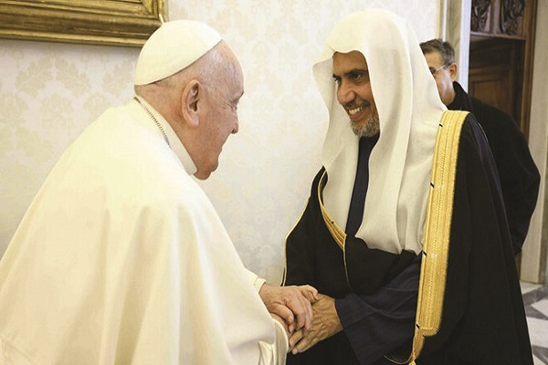 Meeting of Mohammed bin Abdulkarim Al-Issa, the secretary-general of the Muslim World League, and Pope Francis in the Vatican (December 2024)