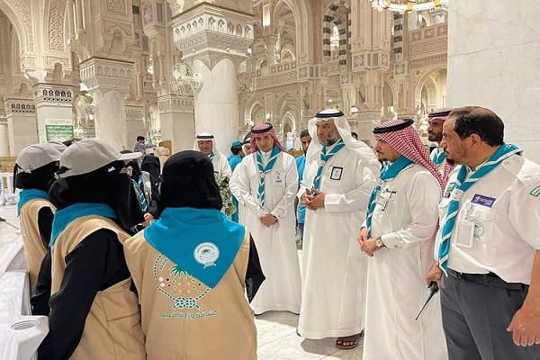 Director-General of Education in Mecca inspected the duties undertaken by the scouts and their leaders in serving worshippers and Umrah pilgrims at the Grand Mosque