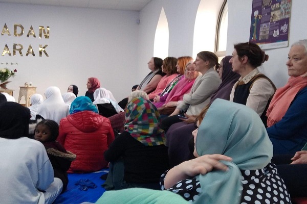 Non-Muslims Attend ‘Unity Iftar’ Event at York Mosque  