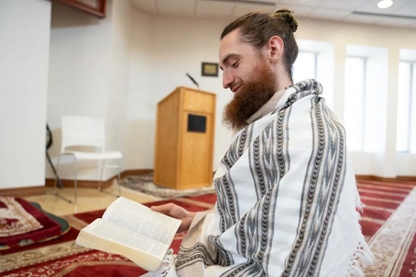 Growing Interest: Minnesota Sees Rise in New Muslim Converts Amid Gaza War