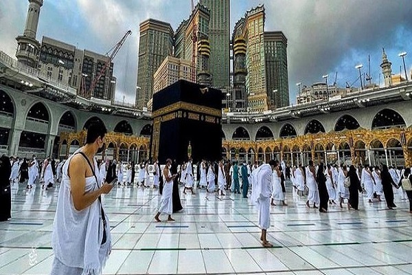 Umrah pilgrims in Mecca