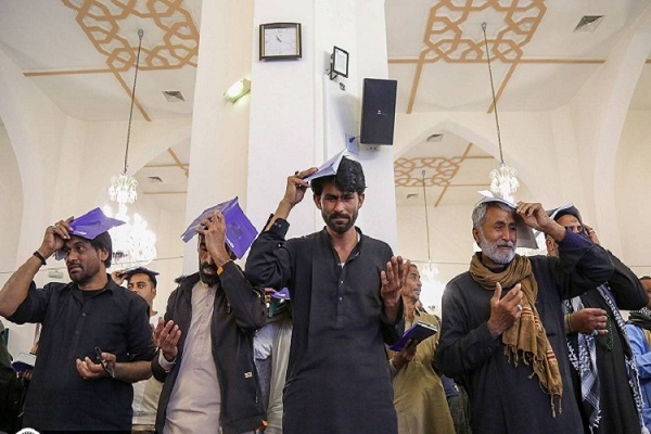 Foreign pilgrims taking part in the Night of Qadr rituals in Iran