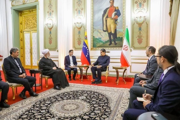 Ahl-ul-Bayt World Assembly chief Ayatollah Reza Ramezani meets with Venezuela’s President Nicolas Maduro in Caracas