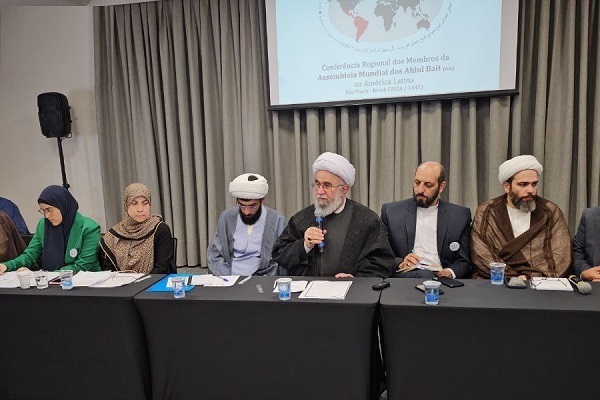 Ayatollah Reza Ramezani, the secretary general of the World Forum for Proximity of Islamic Schools of Thought (WFPIST) addressing a gathering of Muslim women from different Latin American countries in Brazil