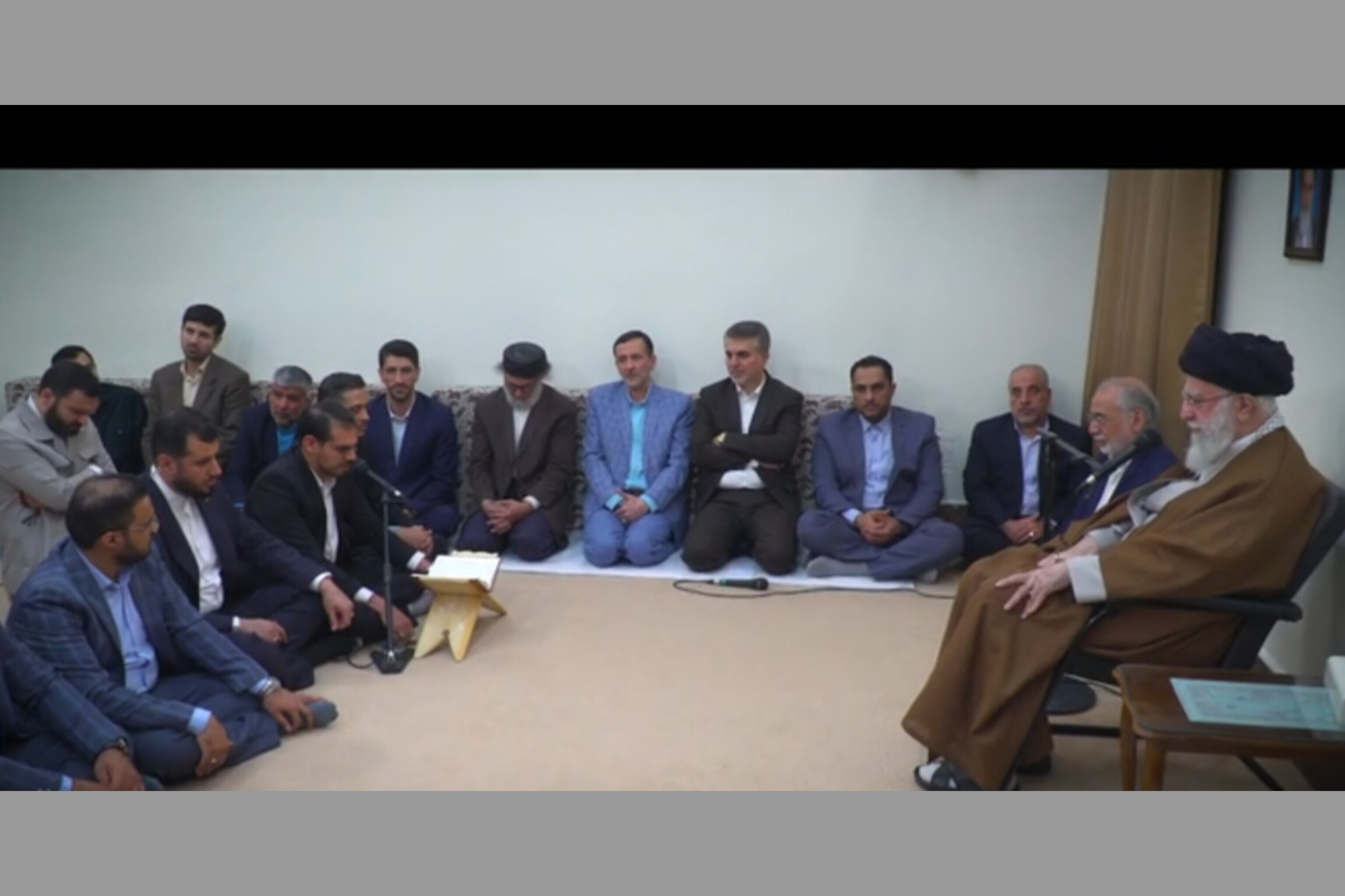 Ayatollah Khamenei Receives Iran's Hajj Quranic Convoy