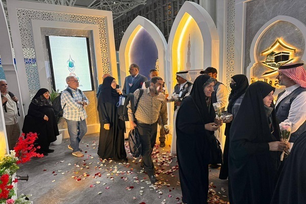 First Batch of Pilgrims in Medina for Hajj