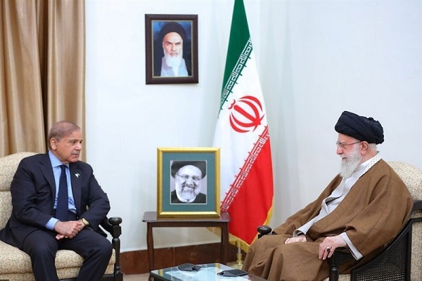 Ayatollah Khamenei Hails Tunisia’s Anti-Israel Stances