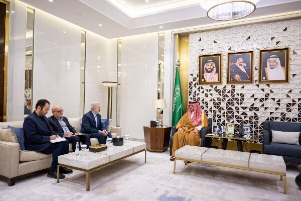 Iran’s Ambassador to Saudi Arabia Ali Reza Enayati, Abdulaziz bin Saud bin Naif, Saudi Arabia’s minister of the interior and chairman of the Supreme Hajj Committee, meet in Riyadh