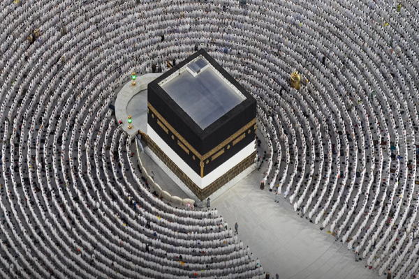 Hajj pilgrims at Grand Mosque in Mecca