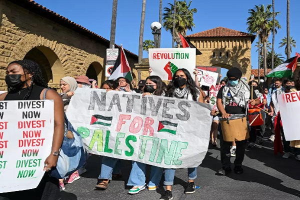 Stanford University students hold rally in support of Palestine