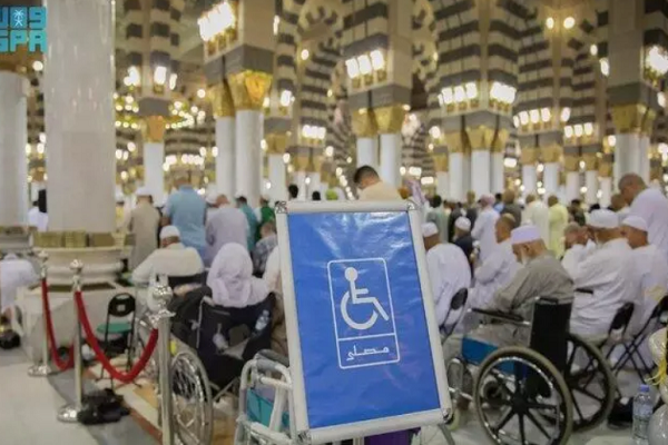 Efforts made at the Prophet’s Mosque in Medina to serve pilgrims and visitors, with a focus on the elderly and persons with disabilities.