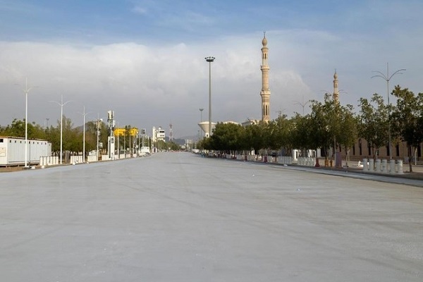 An initiative implemented for cooling the asphalt surface of the area surrounding Namira Mosque near Mecca using white coating aimed to give solace for pilgrims under scorching sun on the Day of Arafat, which marks the climax of the annual pilgrimage of Hajj