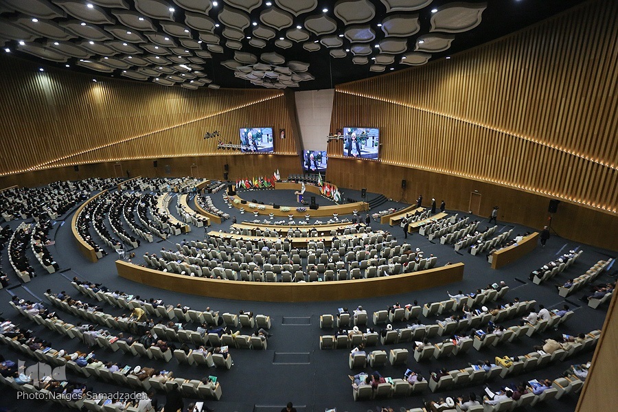 Cleric Stresses Introducing Nahj al-Balagha to World