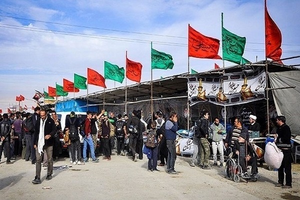 A Moukeb on the path of Arbaeen pilgrims