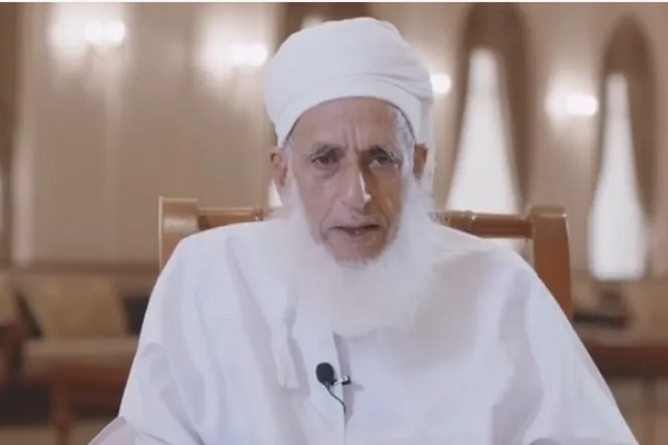 Grand Mufti of Oman Sheikh Ahmed bin Hamad Al Khalili