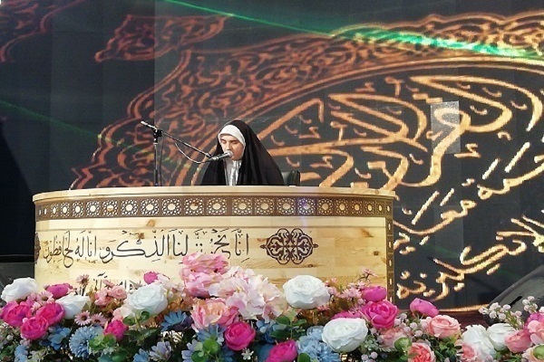 A contender in the provincial stage of Iran’s 47th National Holy Quran Competition
