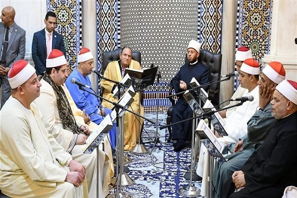 Senior Egyptian qairs attended a Quranic circle and Ibtihal recitation program at the Imam Hussein (AS) Mosque in Cairo