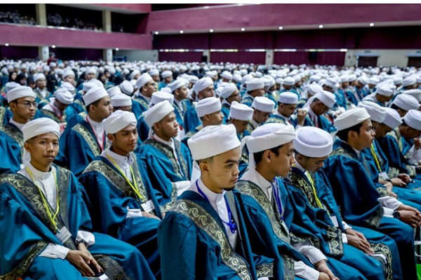 The 9th Nuasantara Huffaz Convocation ceremony began in Kepala Batas, Malaysia, on Sunday, August 4, 2024.