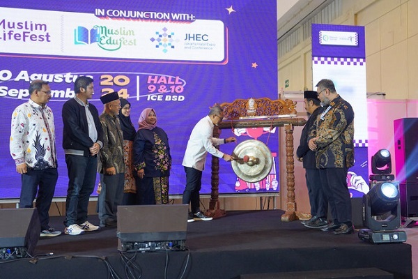 Indonesia’s Trade Minister Zulkifli Hasan attends the 2024 Muslim Lifestyle Festival opening ceremony in Tangerang, Banten on Aug. 30, 2024.