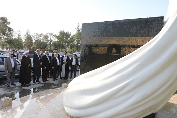 Officials Pay Tribute to Iranian Martyrs of Mina, Mecca Disasters  