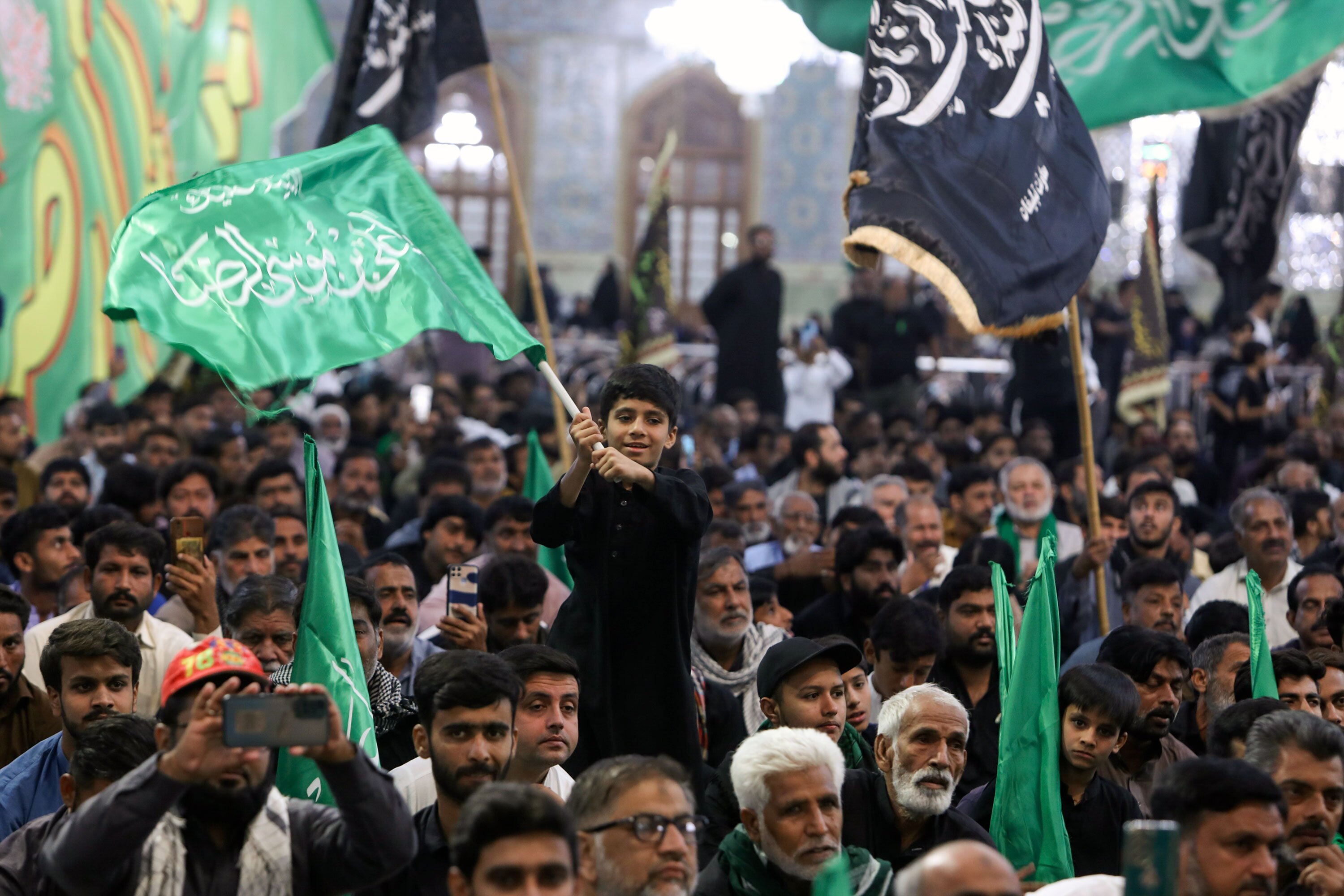 5,000 Urdu-Speaking Pilgrims Convene at Imam Reza Shrine