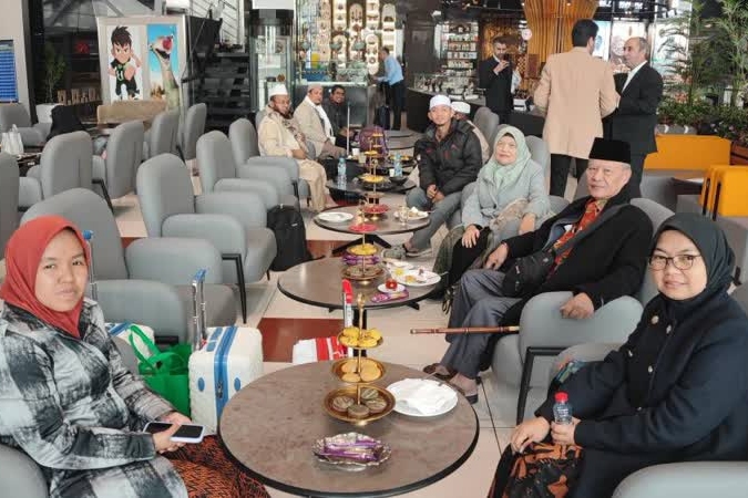 Participants and guests have started arriving in Iran for the 41st edition of the country’s International Quran Competition