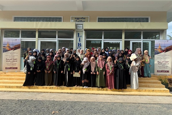 Students who have taken an Arabic language course for non-native speakers in Cambodia.