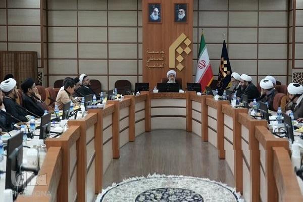 President of Al-Mustafa International University Hojat-ol-Islam Ali Abbasi had a meeting with a group of non-Iranian students and activists in the fields of culture and media on October 21, 2025.