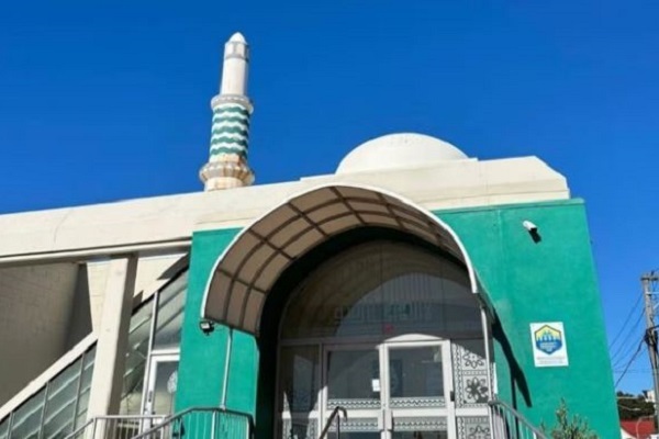 Bomb Threat Forces Kilbirnie Mosque to Halt Activities Amid Police Probe
