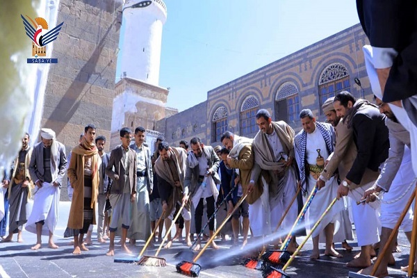 A campaign to clean mosques to prepare for the holy month of Ramadan began in Yemen on February 11, 2025.