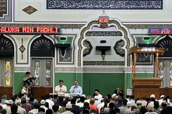Iranian qaris Hamed Shakernejad and Ahmad Abolqassemi attended a Quranic gathering in Indonesia (Ramadan 2025)