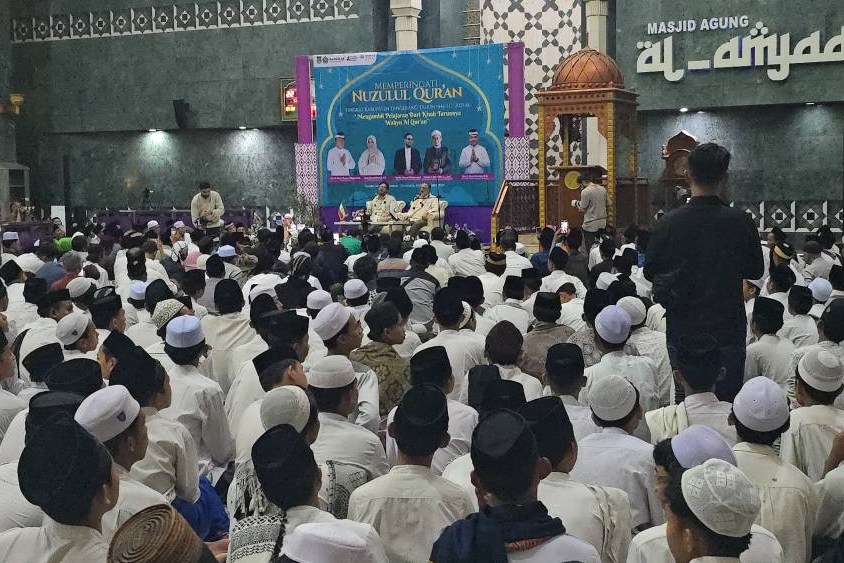 Two Iranian qaris attended a Quranic event at the Al-Amjad Mosque in Tangerang, Indonesia’s province of Banten, on March 17, 2025.